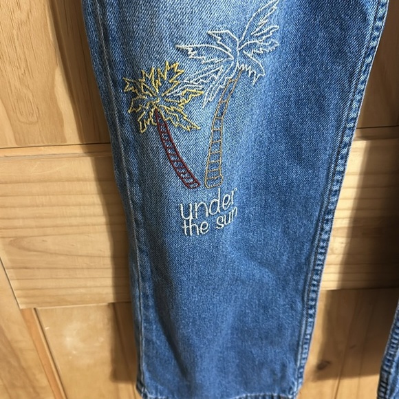 S.O.N.G Timeless Fit Embroidered Blue Jeans with Palm Tree and Sun Design - Picture 2 of 6